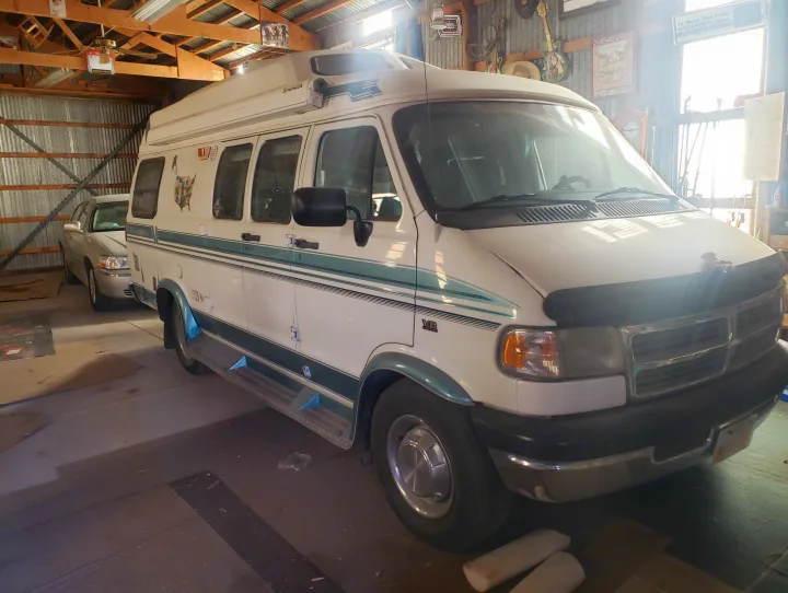 Dodge Pleasure Way 1995