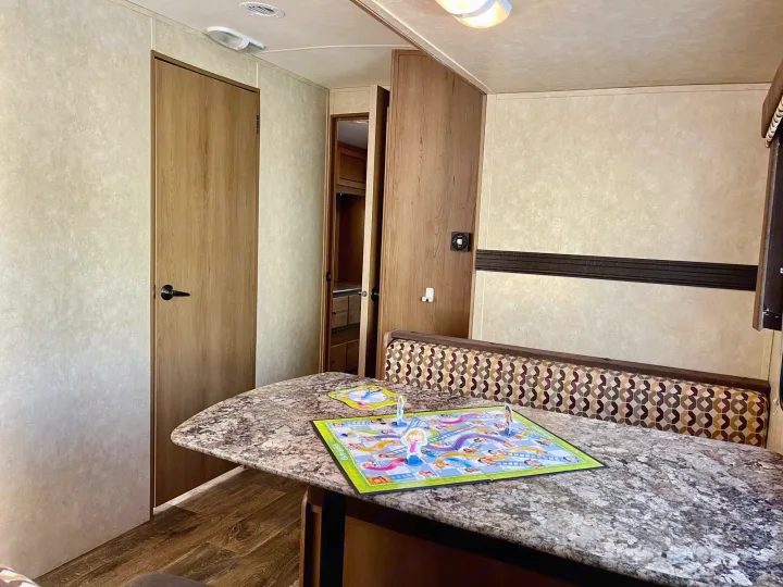 Cruiser Rv Corp Shadow Cruiser 2014