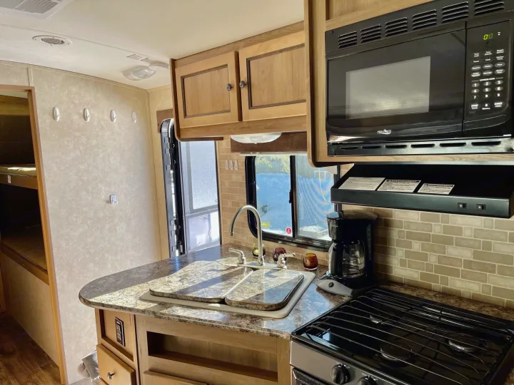 Cruiser Rv Corp Shadow Cruiser 2014