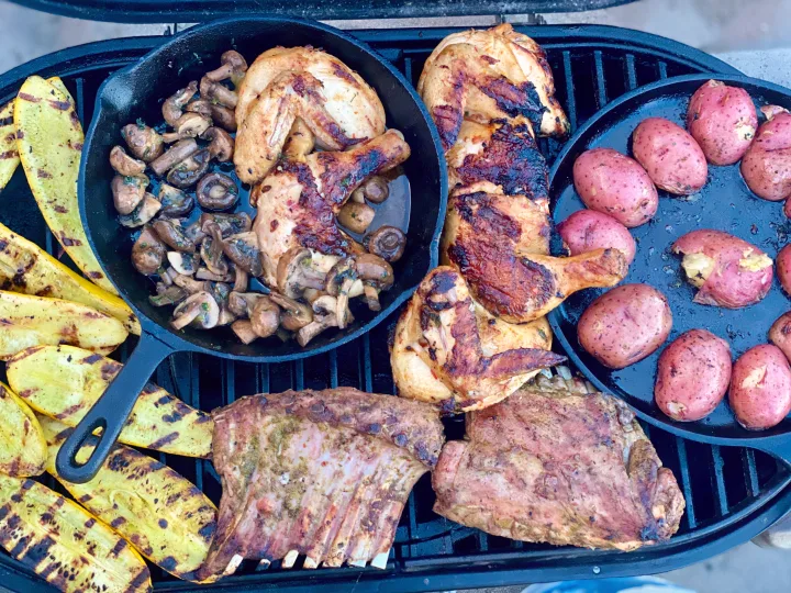 Grill is large enough to cook for 2-4 people . Jeep Gladiator 2020