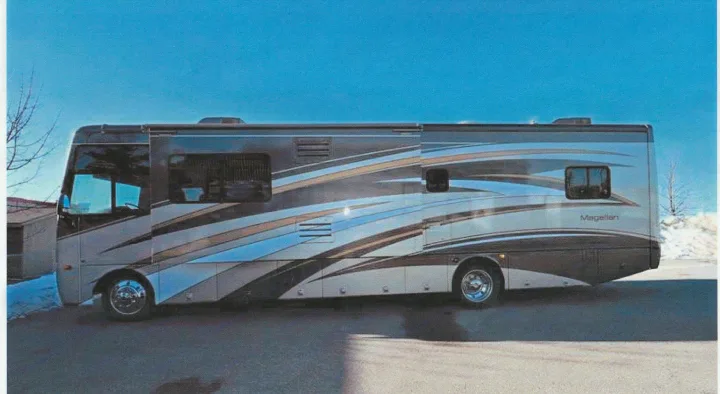 Thor Motor Coach Four Winds Magellan 2009