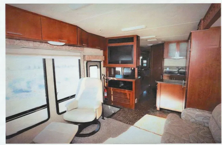 Thor Motor Coach Four Winds Magellan 2009