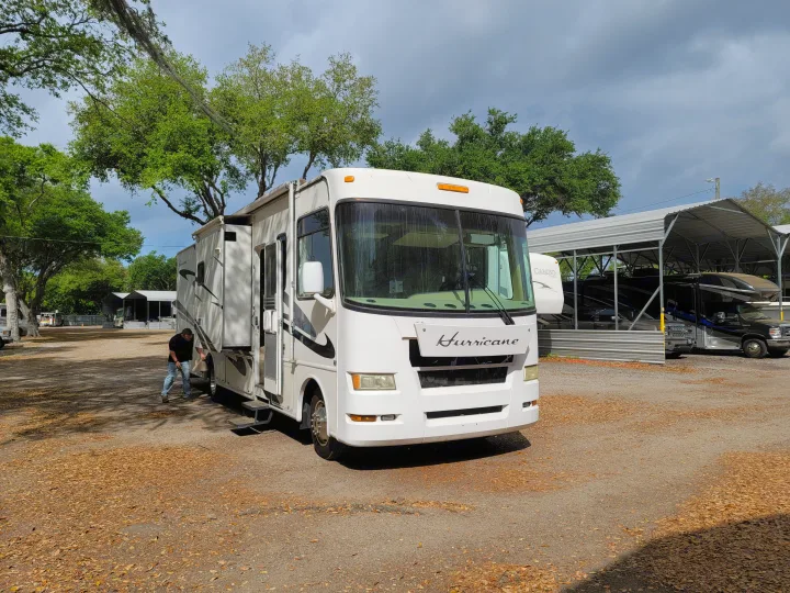 Thor Motor Coach Hurricane 2007