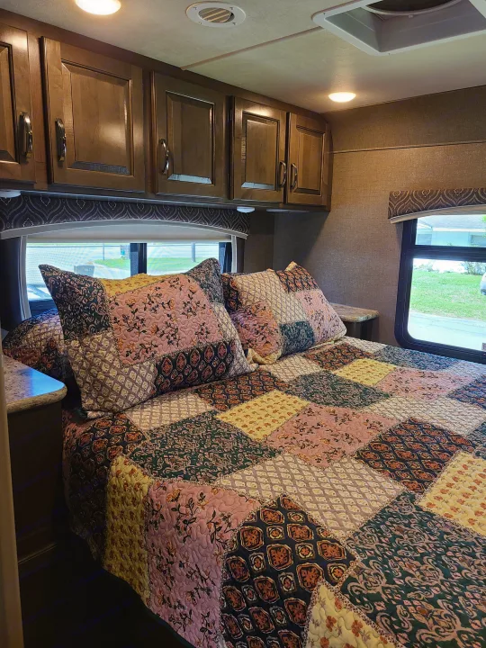 Thor Motor Coach Chateau 2018