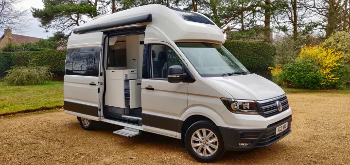 Side view Door open. Volkswagen Grand California 600 2021