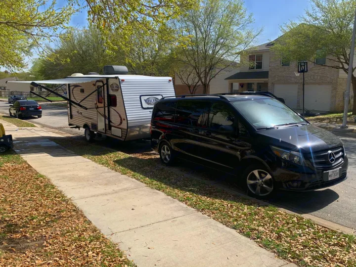 With only 2694 pound dry weight and 3716 pounds GVWR, it can be loaded with 1022 pounds of cargo and still be pulled by many vehicles.. Forest River Viking 2018