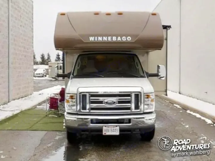 Front view. Winnebago Spirit 31K 2019