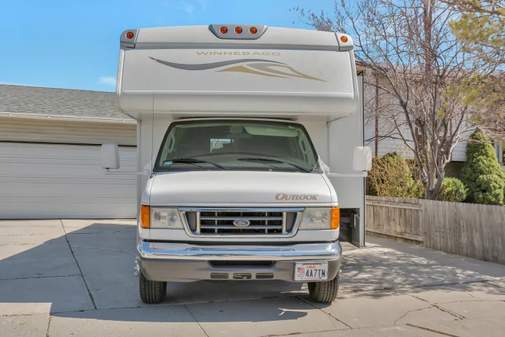 Winnebago Ford Front. . Winnebago Outlook 2008