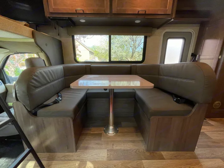 Winnebago Minnie Winnie 26T 2021