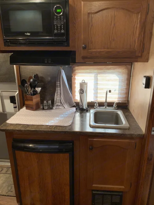 The perfect size kitchen for a weekend getaway. 
. Lakota Gooseneck Horse Trailers 83hslgn12 2015