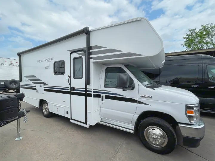 Coachmen Freelander 2021