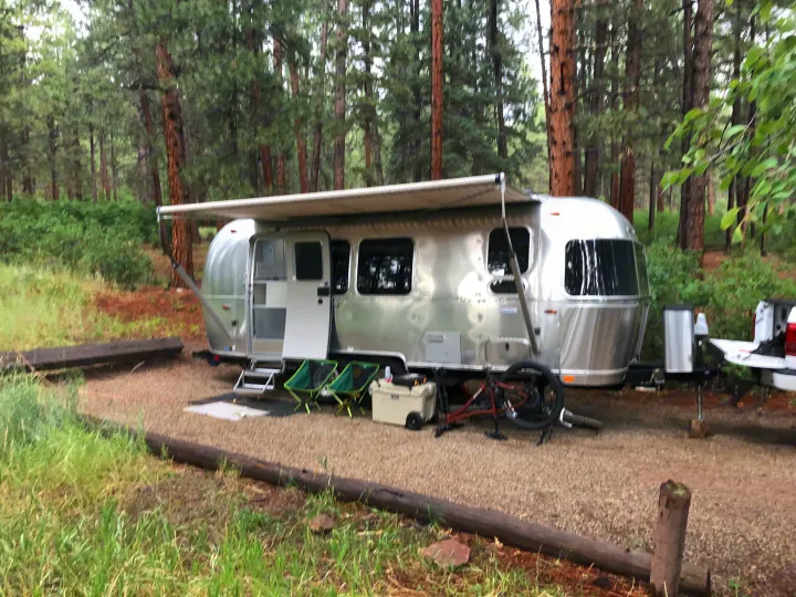 Electric Awning . Airstream International 2020