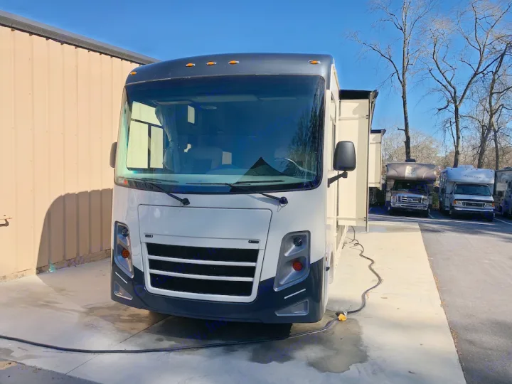 Coachmen Pursuit 2020