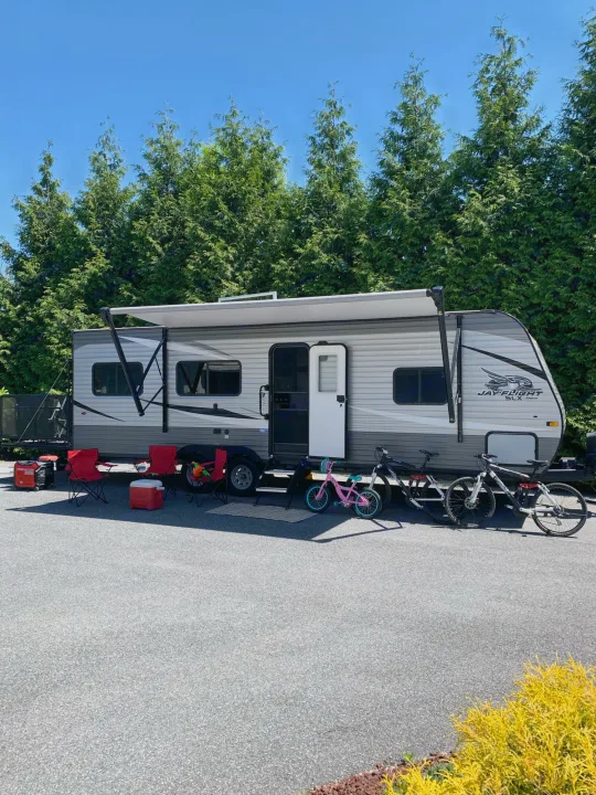 Exterior with awning extended. Jayco Jay Flight 2021