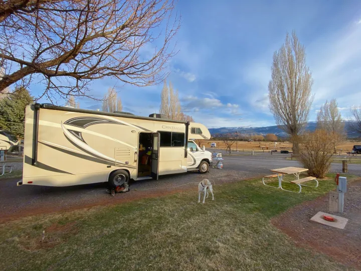 Thor Motor Coach Chateau 2017