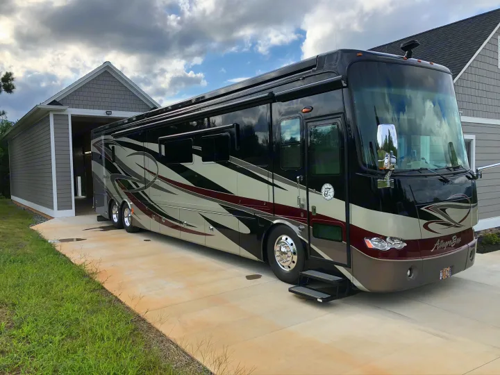 Tiffin Motorhomes Allegro Bus 2013