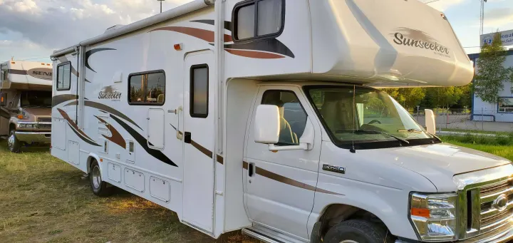 Forest River Sunseeker 2013