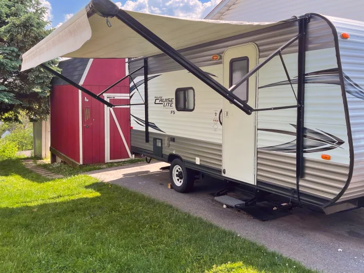awning. Forest River Salem Cruise Lite 2015