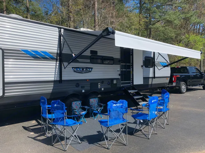 Chairs, outdoor mat, firepit kit included. Forest River Salem 2021