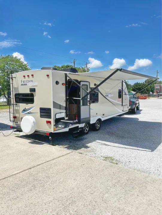 Coachmen Freedom Express 2018