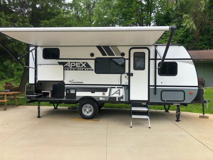 Coachmen Apex Nano 2021
