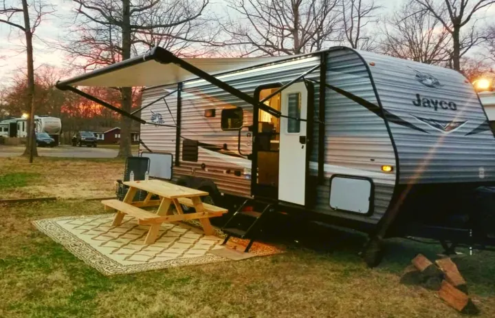 Enjoy this treasure ready for your adventure!. Jayco Jay Flight 2021