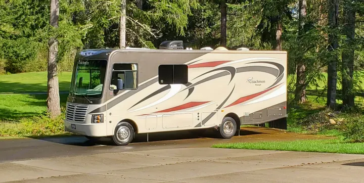Coachmen Pursuit 2015