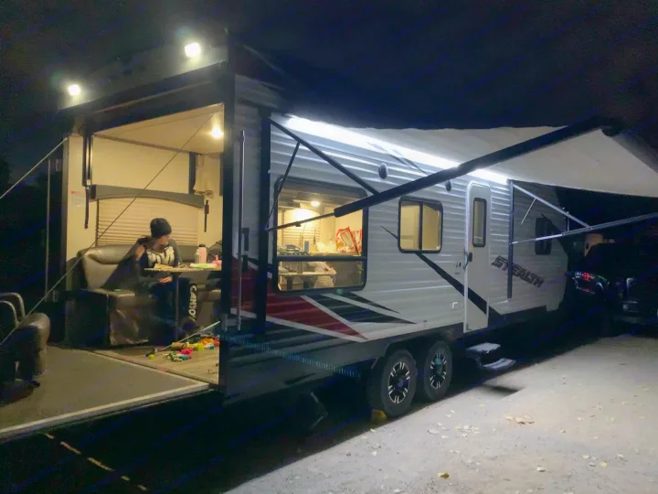 Forest River Stealth 2018