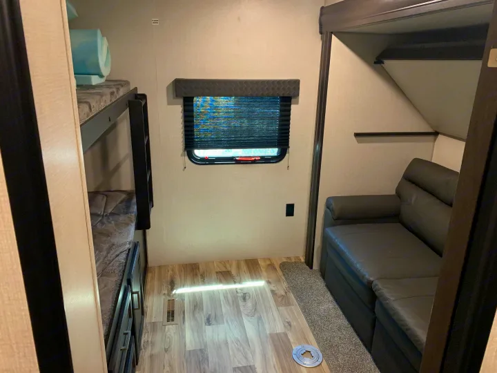 Venture Rv Sporttrek 2023