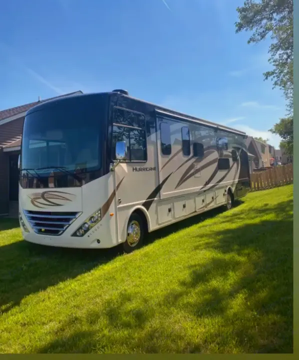 Thor Motor Coach Hurricane 2020