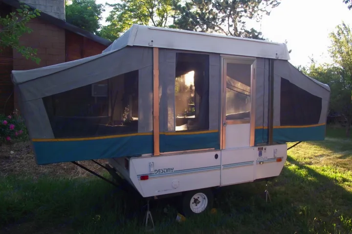 Coleman Destiny Cedar 1997