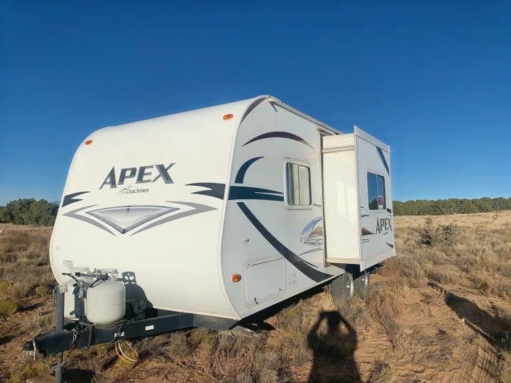 Coachmen Apex 2012