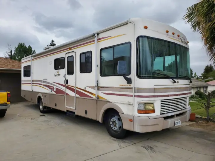 Fleetwood Bounder 2001