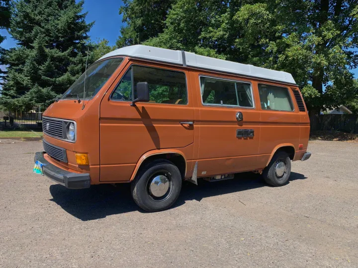   All original paint,  a sweet,  but remember; primitive, choice for a short get - away. Volkswagen Westfalia 1984