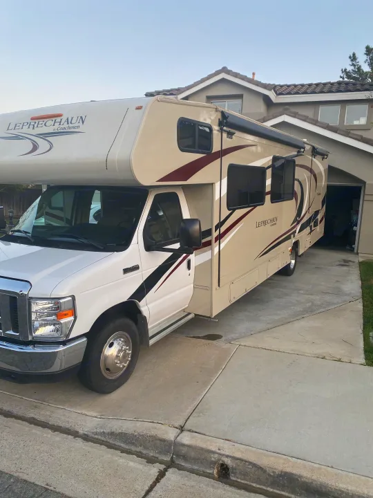 Coachmen Leprechaun 2020