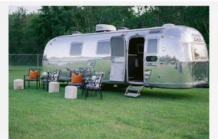 Airstream Land Yacht 1972