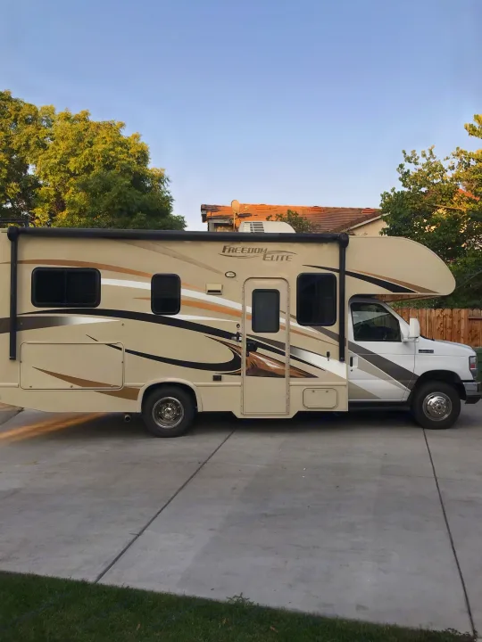 Thor Motor Coach Freedom Elite 2016