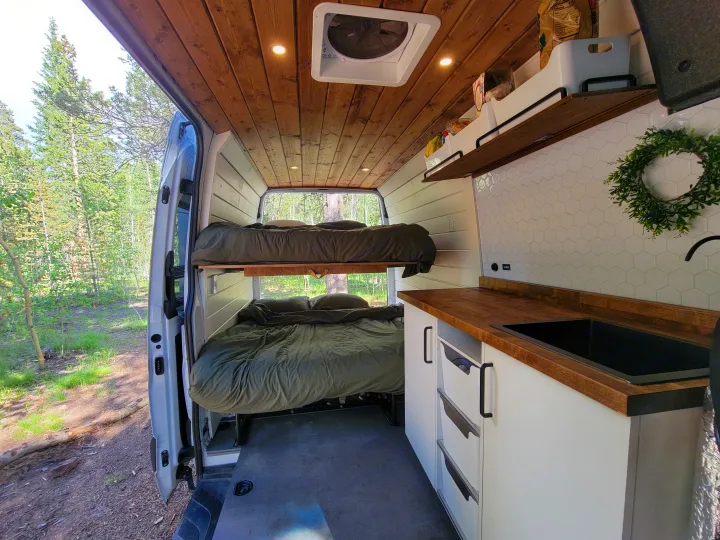 Yup, that's sick. Mercedes-Benz Sprinter 2020