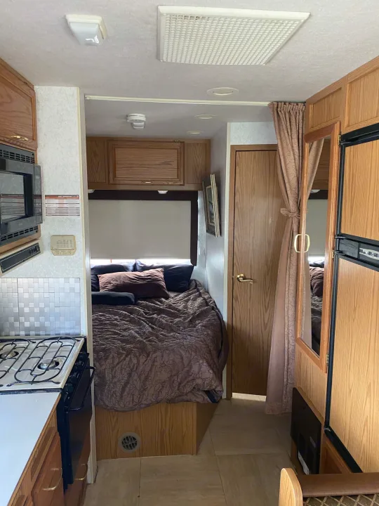 Winnebago Itasca Sunova 2000