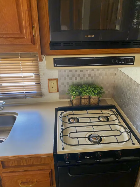 Winnebago Itasca Sunova 2000