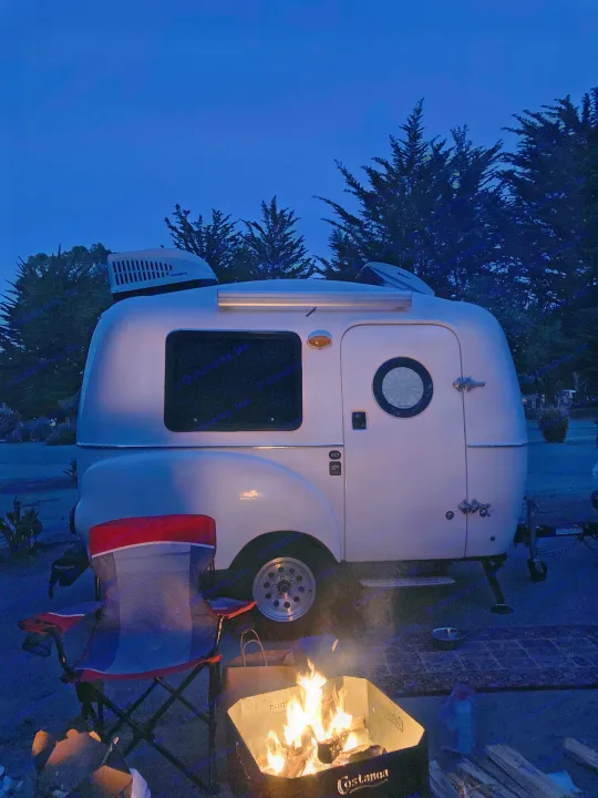 Makes for awesome photos! . Airstream Classic 2020