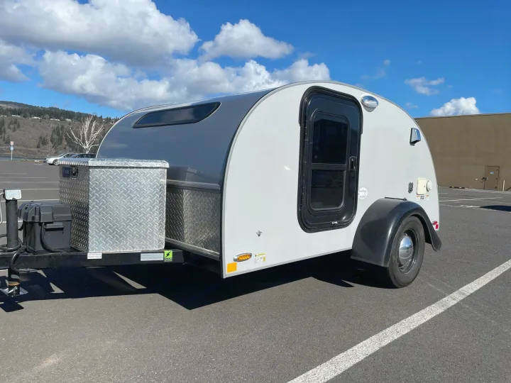 The Classic Teardrop. Little Guy Silver Shadow 2016
