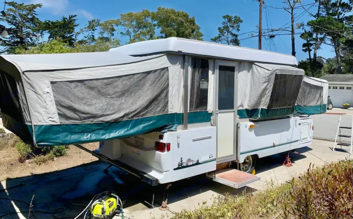 Coleman Grand Tour Elite Bayside 1999