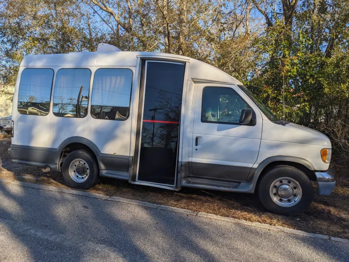 Ford Ford E350 2001