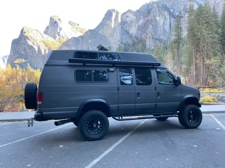 Ford E350 Box Van 2001
