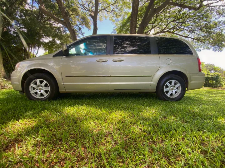 Chrysler Town and Country 2011