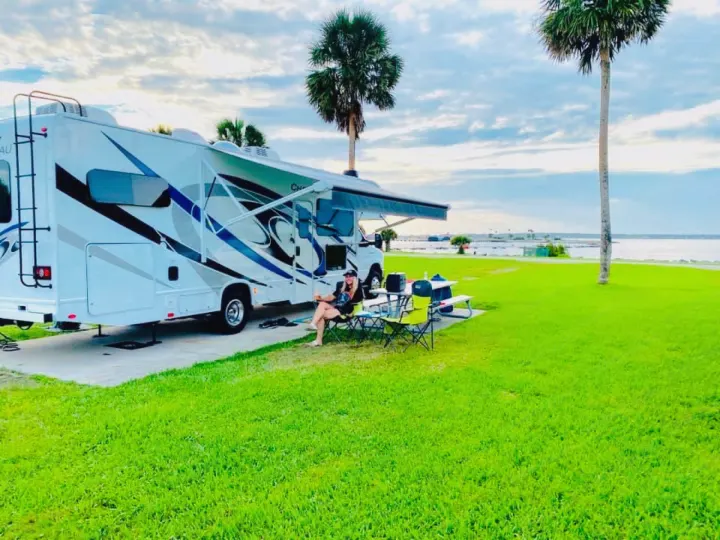 Mayport Naval Station Jacksonville Beach. Ford Thor Fourwinds 5000 2021
