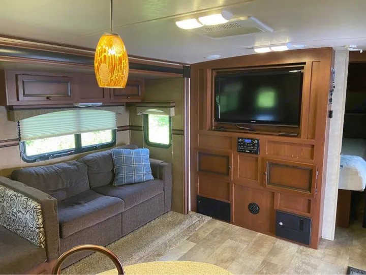 Palomino Solaire Ultra Lite 2013