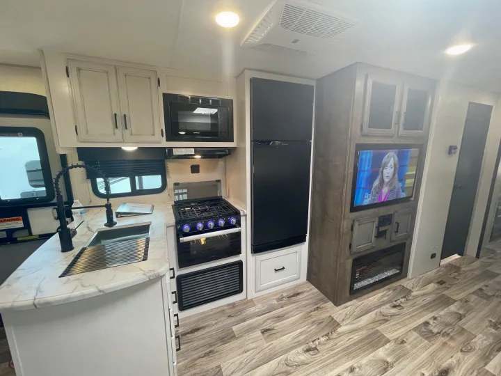 Venture Rv Sporttrek 2023