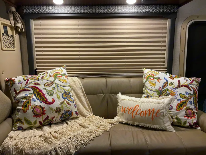 Comfortable sofa with concealed storage space underneath.. Thor Four Winds 2020